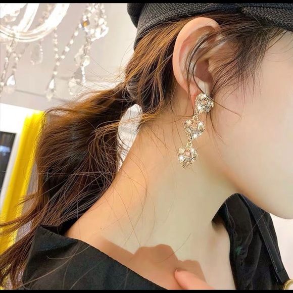 ‼️EARRINGS - Picture 4 of 7